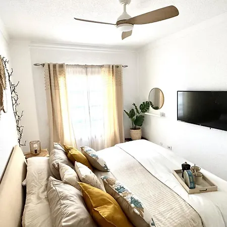 Апартаменты Sunset Oasis On The