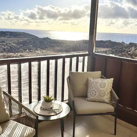 Sunset Oasis On The Апартаменты Арона